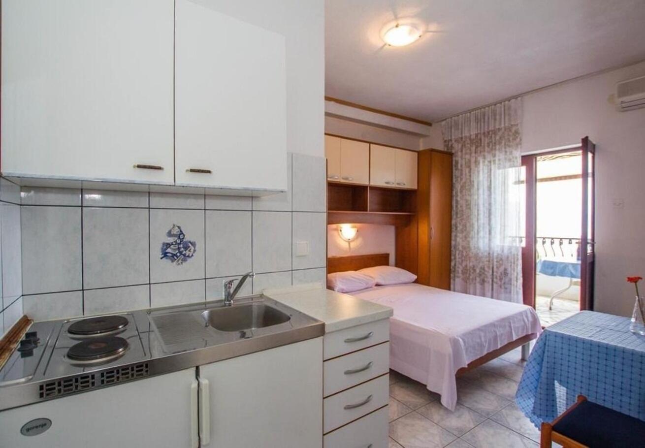 Apartments Juri Sucuraj Exterior photo